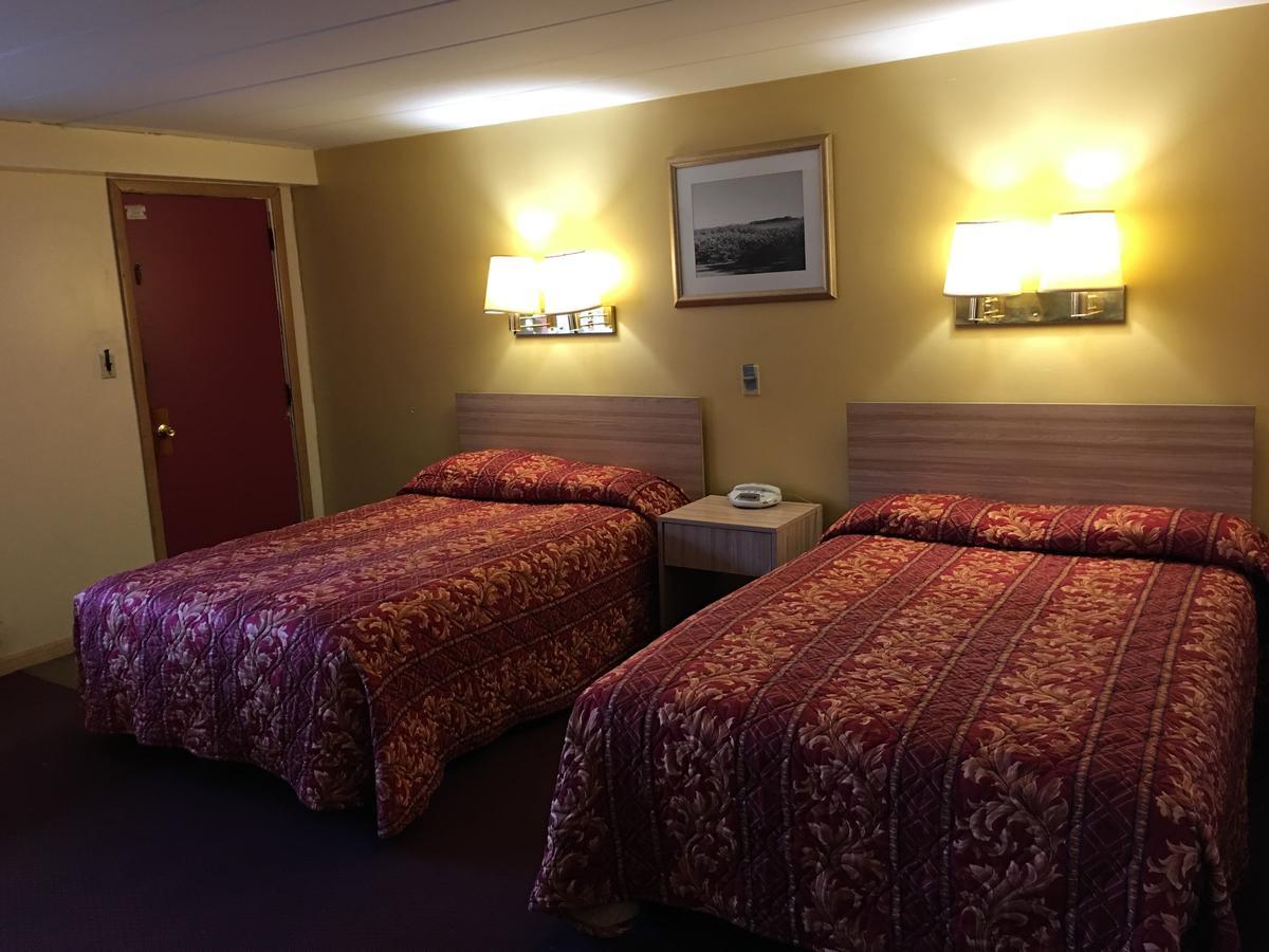 Holiday Motel Waynesburg Bagian luar foto